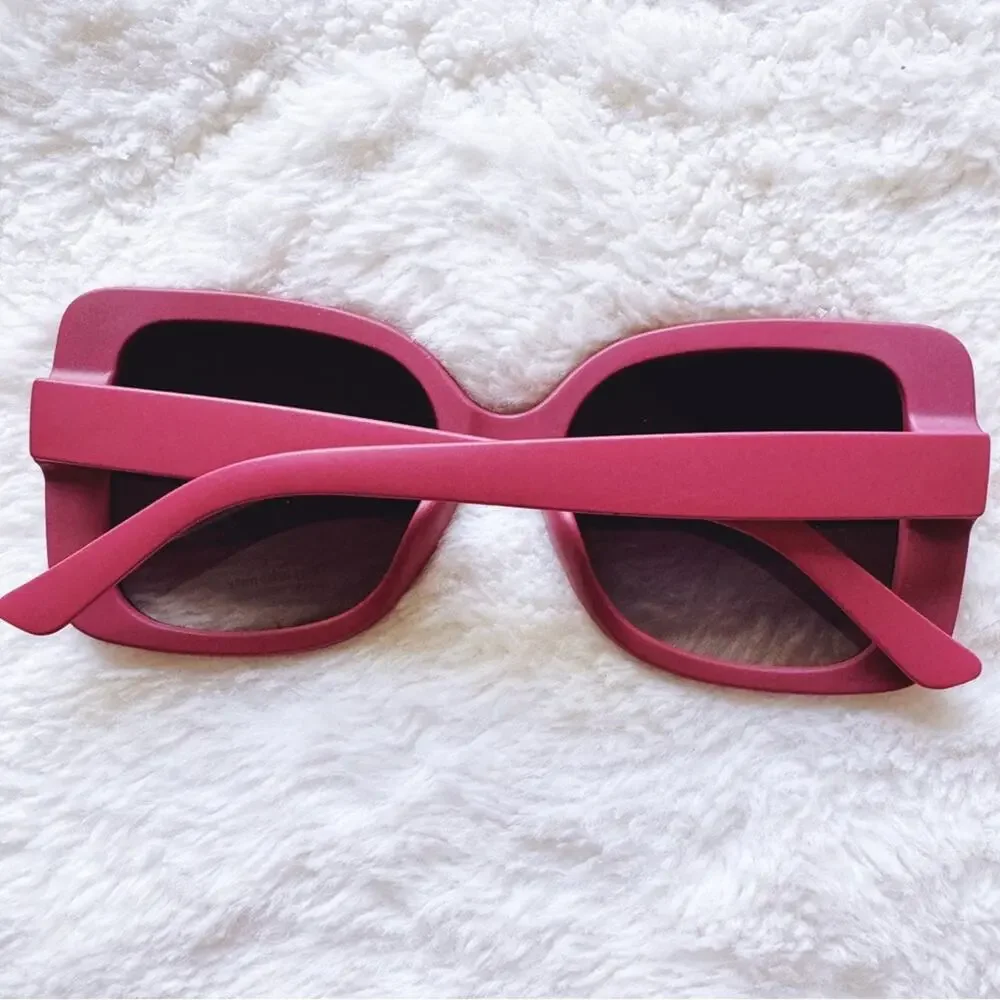 Eva Red Square-Framed Sunglasses